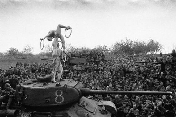 little_pictures_big_history
