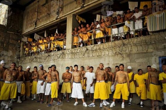 look_at_the_violent_terrifying_gangs_of_el_salvador