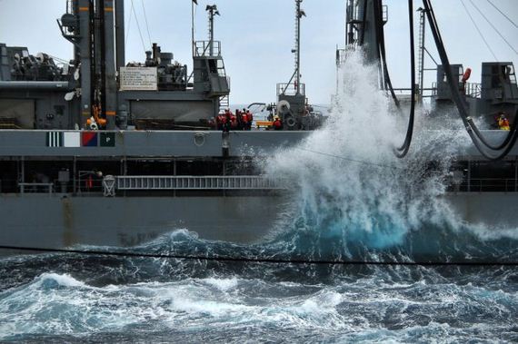navy_waves_sea