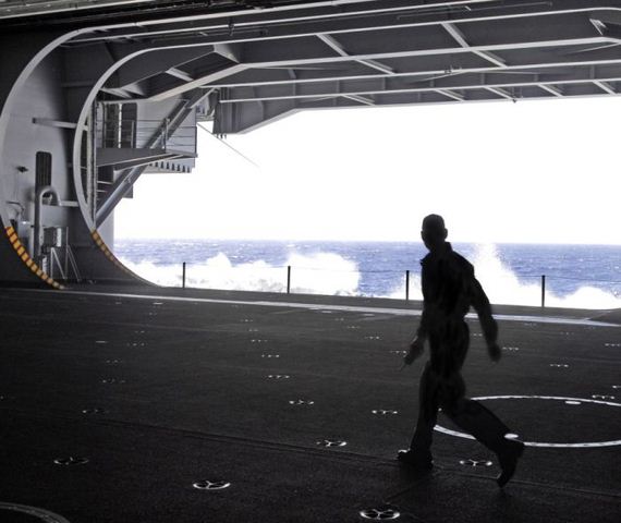 navy_waves_sea