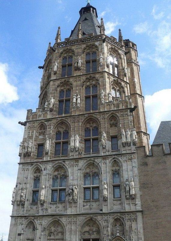 old-city-hall-of-cologne-has-its-secrets