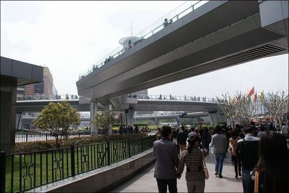 pedestrian-bridge-in-china