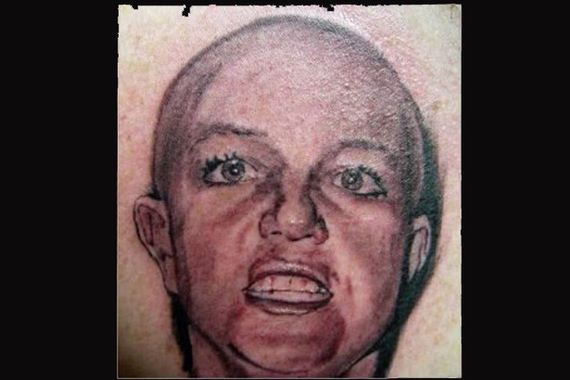 people-with-unfortunate-tattoos-of-their-favori