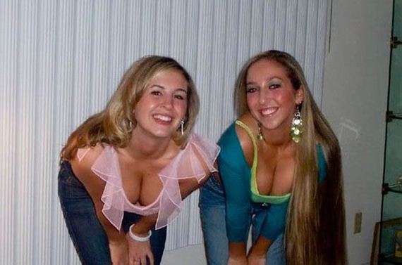 sorority_girls_bust_out_their_cleavage