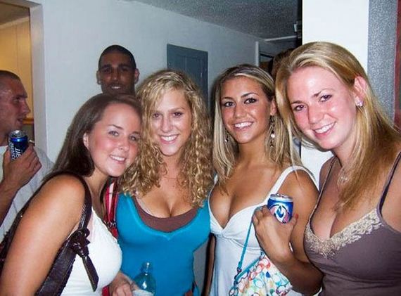 sorority_girls_bust_out_their_cleavage