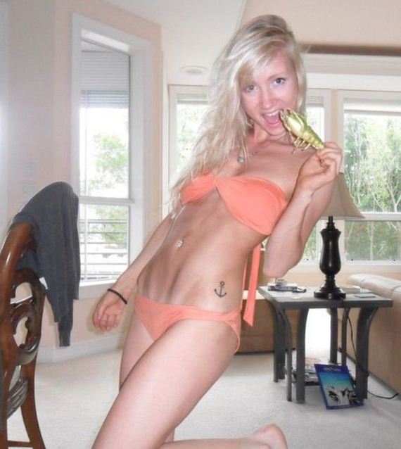 sporty_girls_simply_take_the_cake