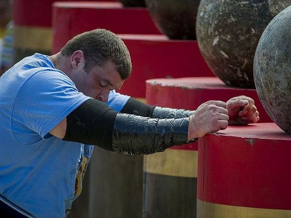 strong_man