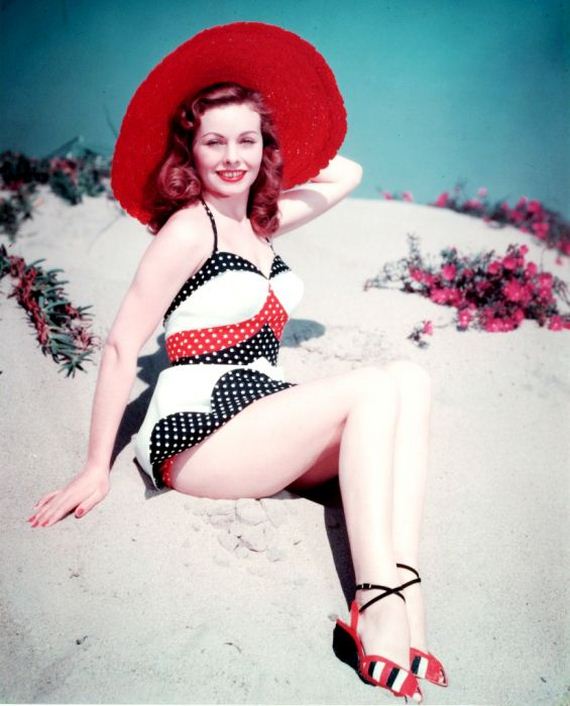 swimwear_40_50th
