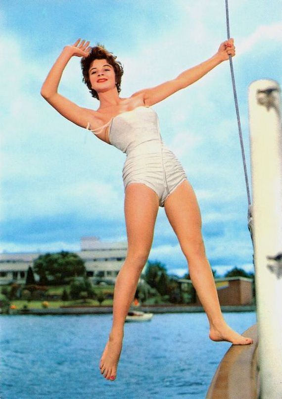 swimwear_40_50th