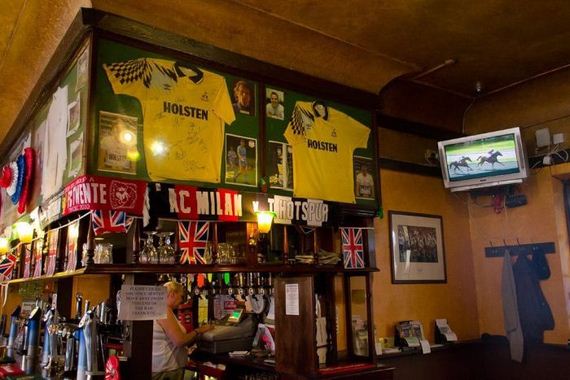 the_coach_and_horses