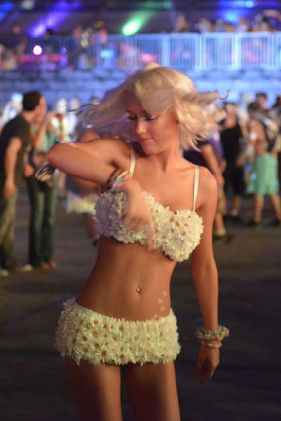 the_electrifying_ladies_of_the_electronic_daisy_festival