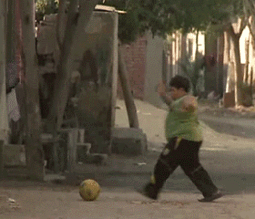 this_is_what_it_looks_like_when_balls_fight_back_16
