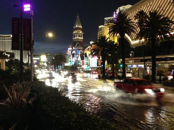 this_is_what_las_vegas_looks_like_when_it_floods