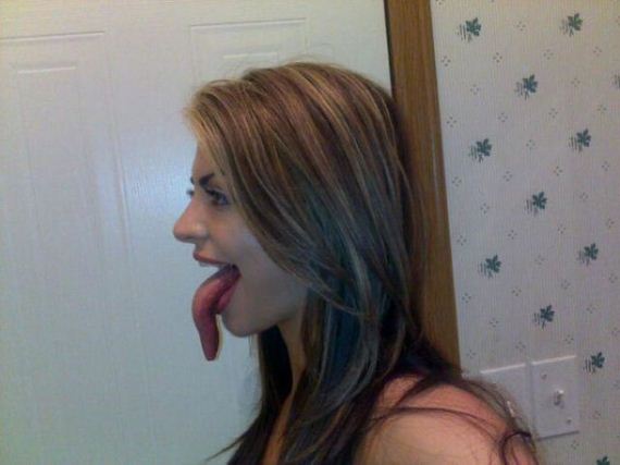 tongue_tracy