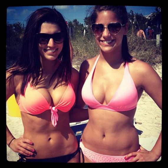 Bikinis-Bikinis-Bikinis