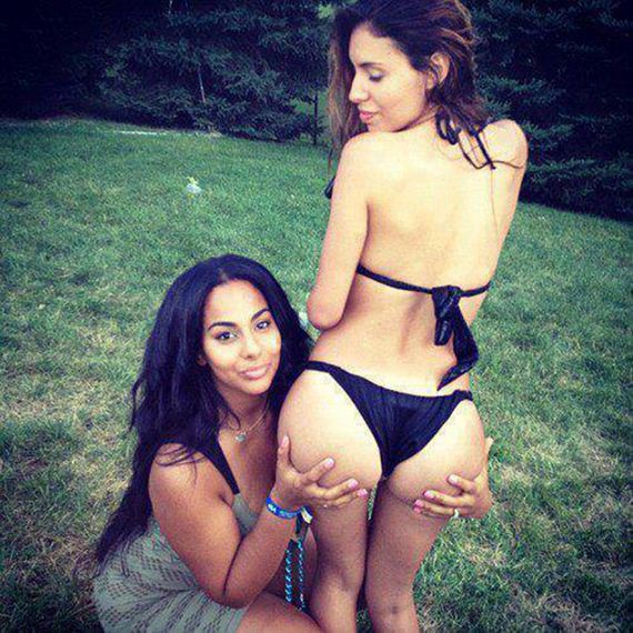 Bikinis-Bikinis-Bikinis