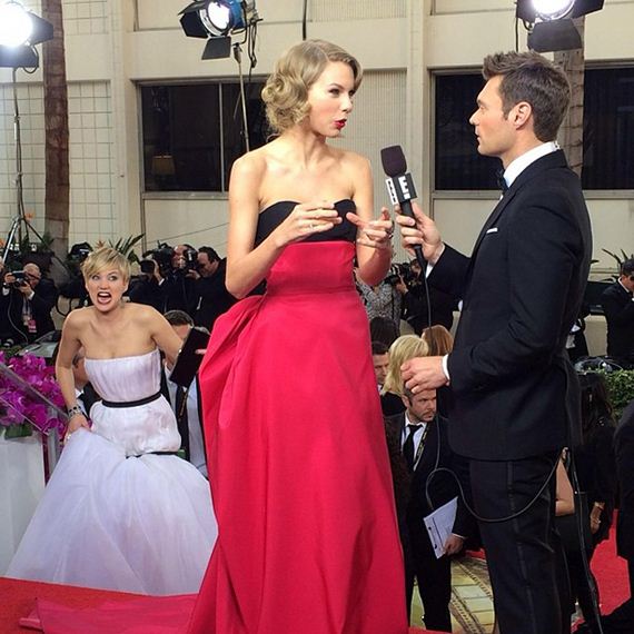 Jennifer-Lawrences-Photobombs