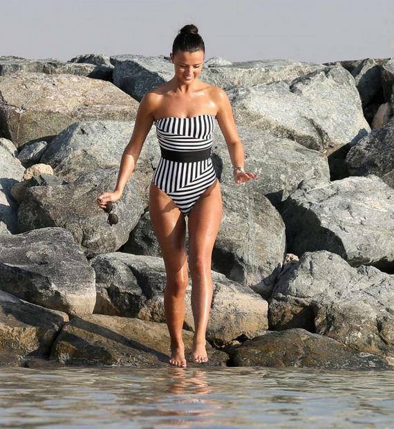 Lucy-Mecklenburgh-in-a-Swimsuit