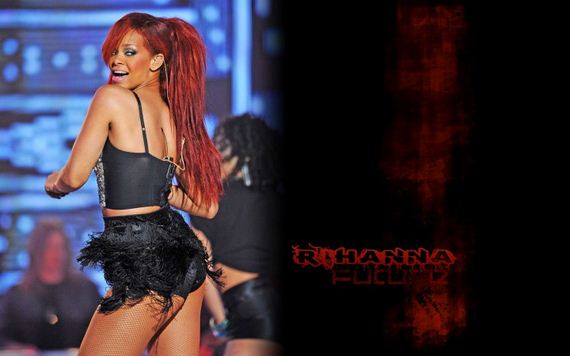 Rihanna-Concert-Widescreen