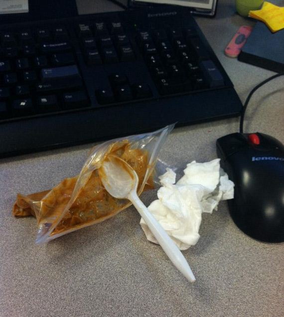 Saddest-Desk-Lunches
