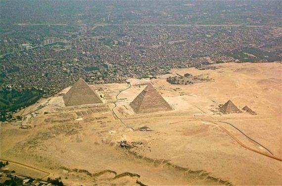 The-Great-Pyramids-of-Giza