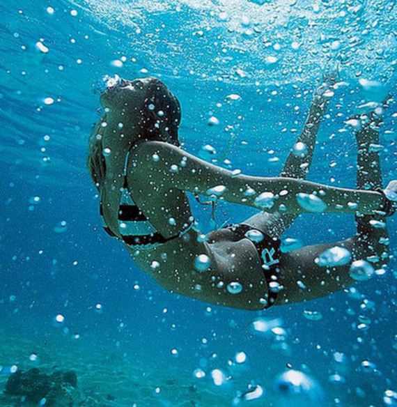 a-under-water-girls