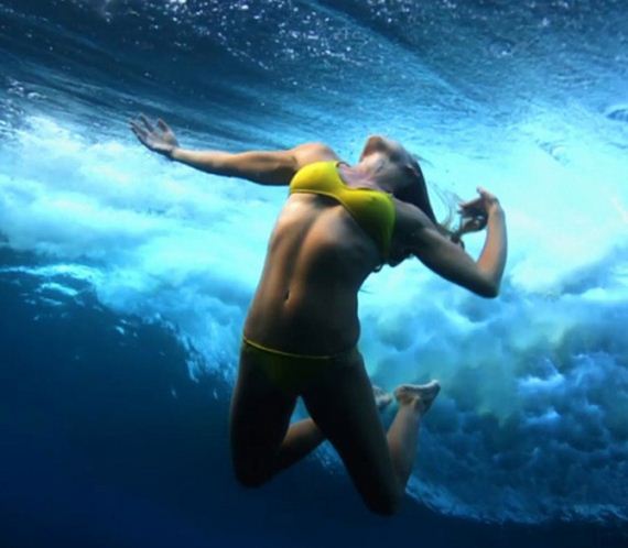 a-under-water-girls