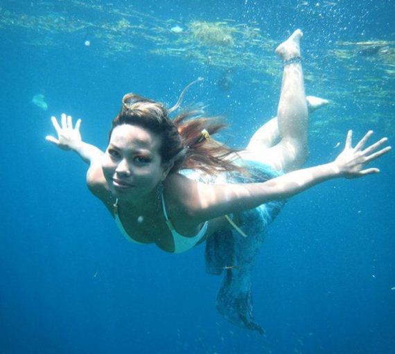a-under-water-girls