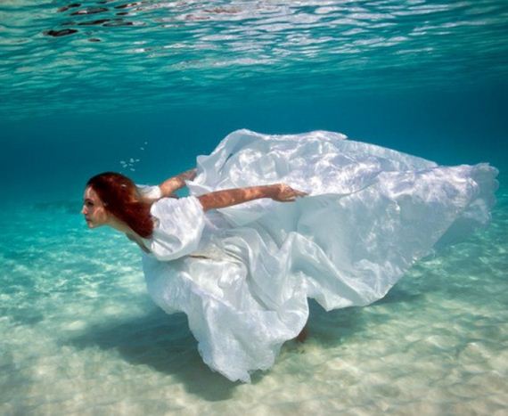a-under-water-girls