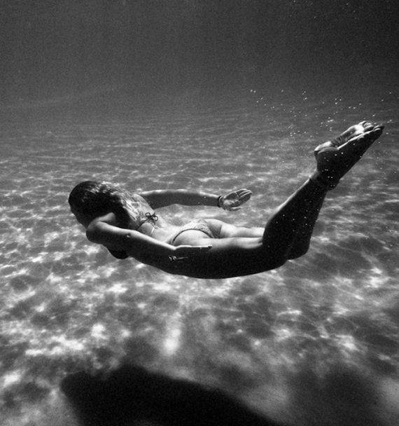 a-under-water-girls