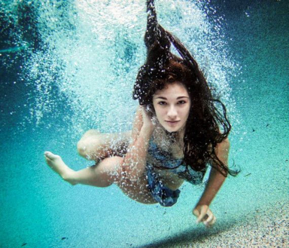 a-under-water-girls