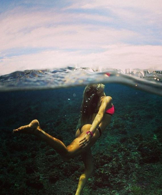a-under-water-girls