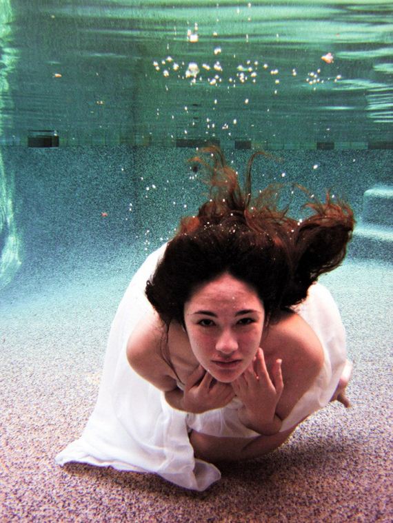 a-under-water-girls