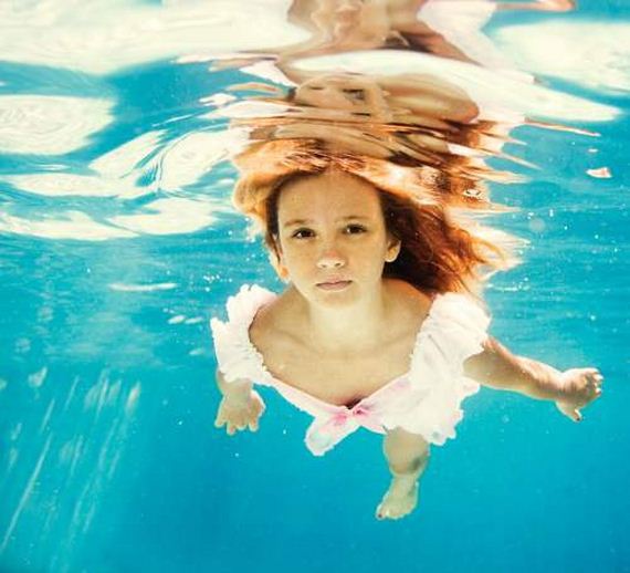 a-under-water-girls