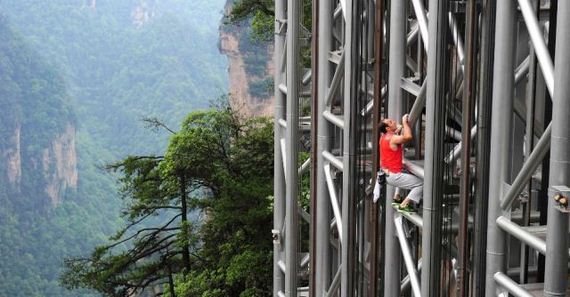 adrenaline_junkies_who_live_life_on_the_edge
