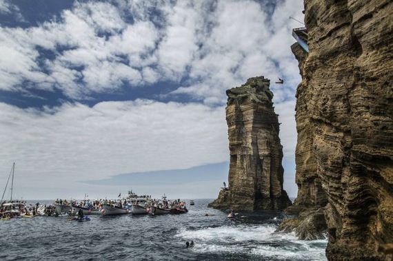 adrenaline_junkies_who_live_life_on_the_edge