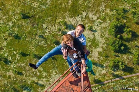 adrenaline_junkies_who_live_life_on_the_edge