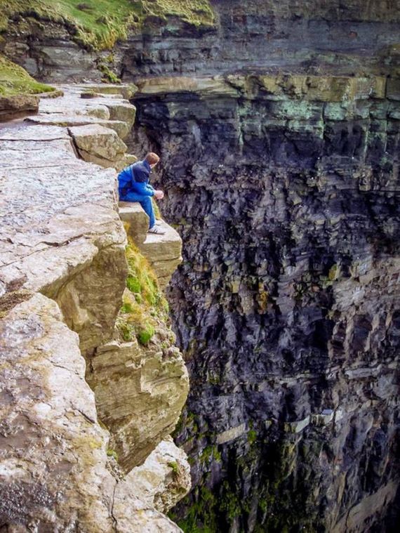 adrenaline_junkies_who_live_life_on_the_edge