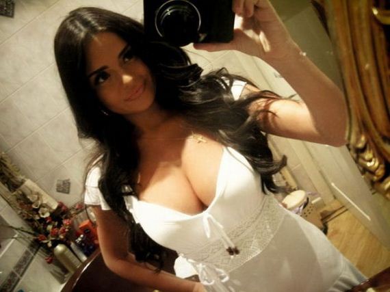 beautiful_busty_girls_24