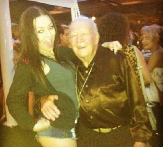 crazy_people_seen_inside_night_clubs