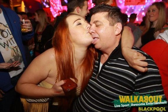 crazy_people_seen_inside_night_clubs
