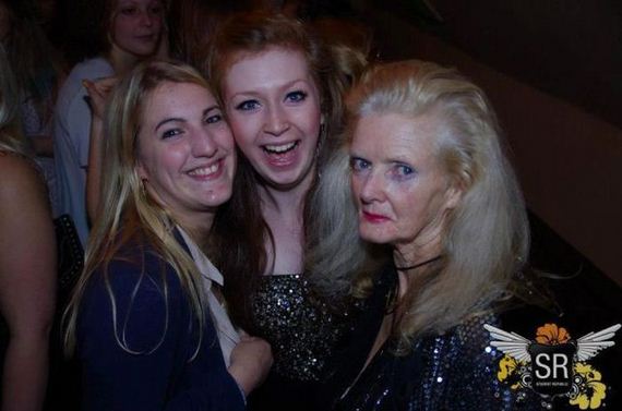 crazy_people_seen_inside_night_clubs