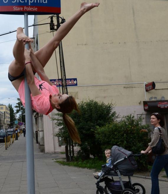 dancing_on_a_pole