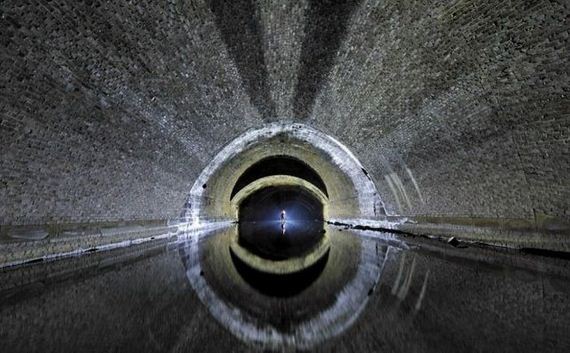 explorers_uncover_an_entire_world_inside_a_cave