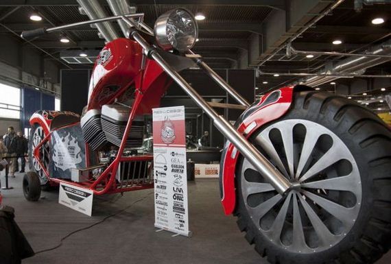 gigantic_motorbike