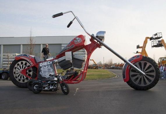 gigantic_motorbike