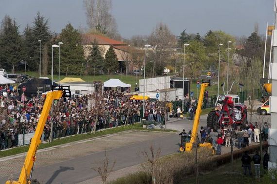 gigantic_motorbike