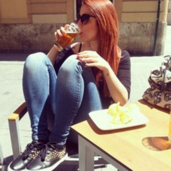 girls_drinking_beer