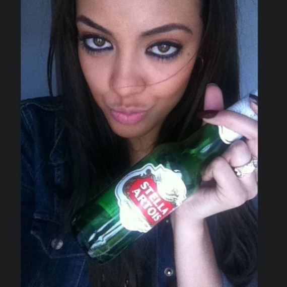girls_drinking_beer