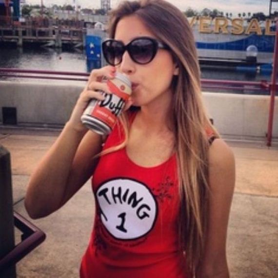 girls_drinking_beer